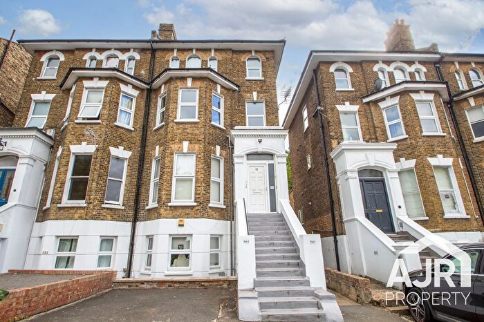 2 Bedroom Flat To Rent In Foots Cray Road Eltham, SE9