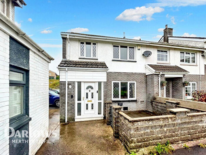 3 Bedroom End Of Terrace House For Sale In Primrose Close, Merthyr Tydfil, CF48