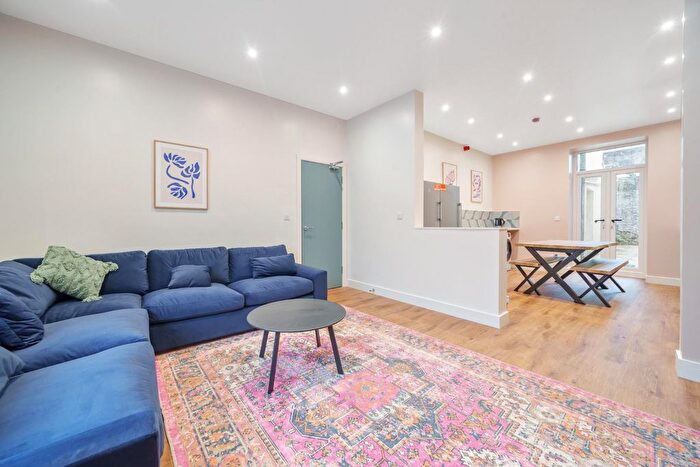 6 Bedroom Property To Rent In Radnor Street, Plymouth, PL4