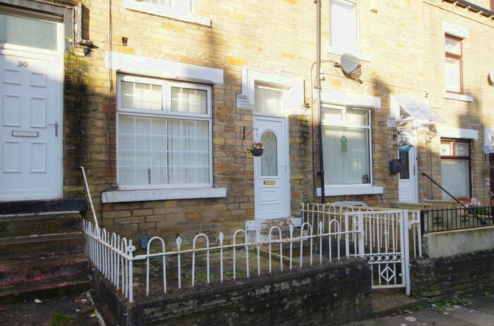 4 Bedroom Terraced House To Rent In Oulton Terrace, Bradford, BD7