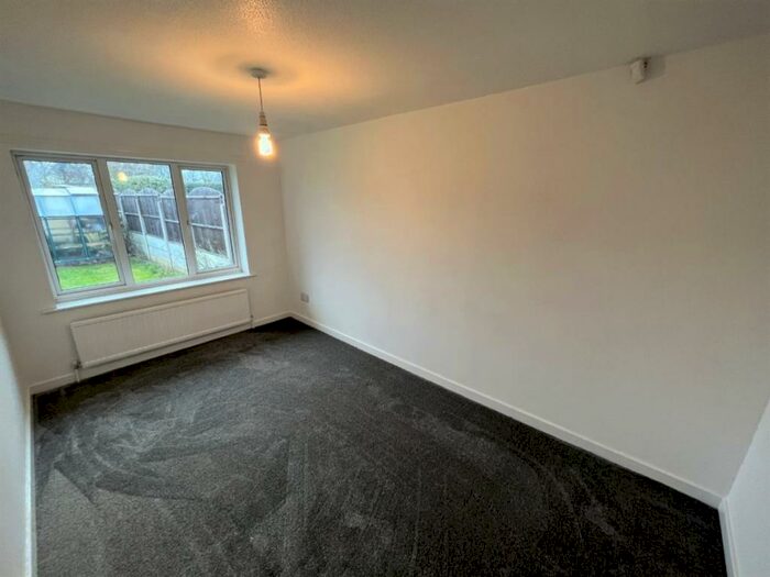 2 Bedroom Bungalow To Rent In Hickleton Court, Thurnscoe, S63