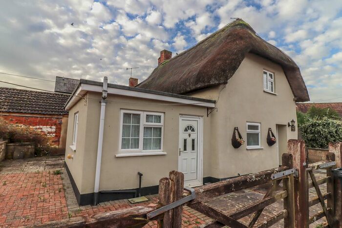 2 Bedroom Cottage For Sale In Netheravon, Salisbury, Wiltshire, SP4