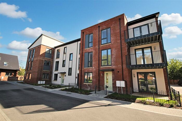 2 Bedroom Apartment To Rent In Winterton Square, Horsham, RH13