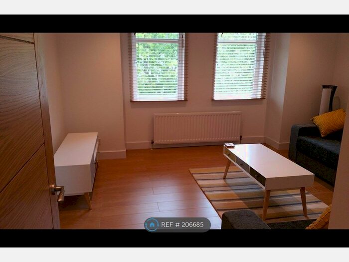 2 Bedroom Flat To Rent In Whitehall Place, Aberdeen, AB25