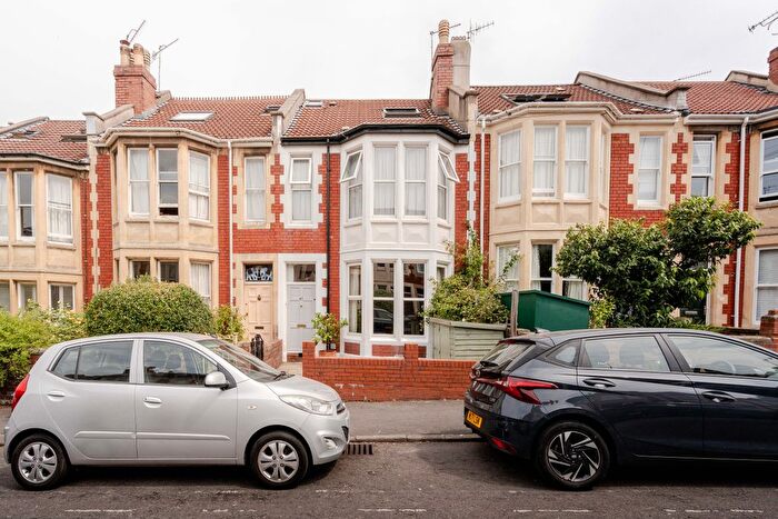 4 Bedroom Terraced House For Sale In Leighton Road, Southville, Bristol, BS3