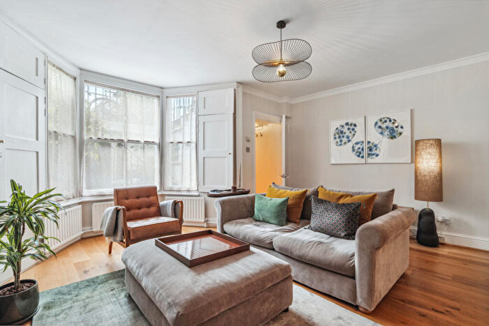 2 Bedroom Maisonette To Rent In Westbourne Road, Lower Holloway, N7
