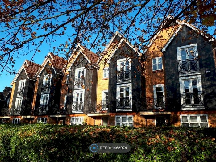 4 Bedroom Terraced House To Rent In Mulready Walk, Hemel Hempstead, HP3