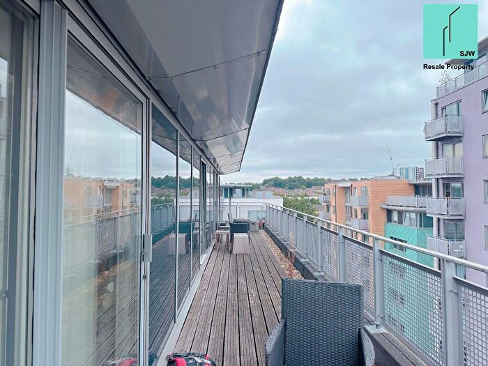 3 Bedroom Apartment For Sale In Deals Gateway, Deptford, London, SE13