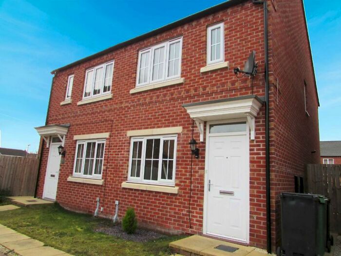 2 Bedroom Semi-Detached House To Rent In Cherry Close, Leeds, West Yorkshire, LS14
