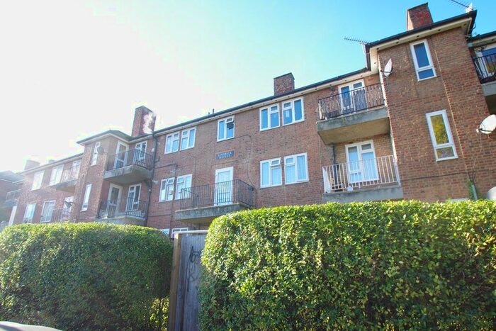 1 Bedroom Flat To Rent In Lindrick House, Ainsdale Road, South Oxhey, WD19