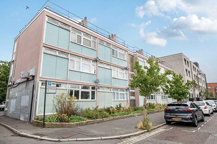 1 Bedroom Flat To Rent In Picton Street, Camberwell, London, SE5