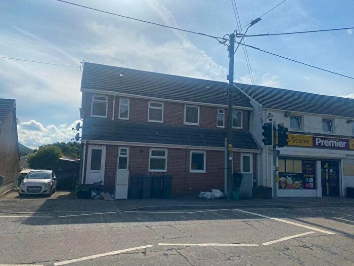 2 Bedroom Flat To Rent In Neath Road, Rhos, Pontardawe, Neath And Port Talbot., SA8