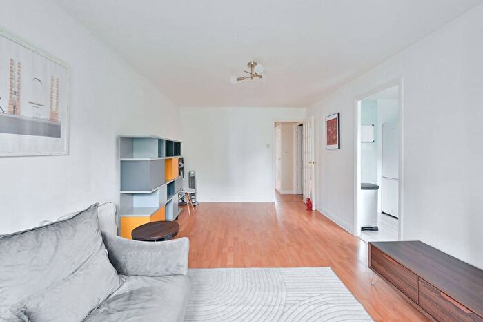 1 Bedroom Flat For Sale In Glaisher Street, Greenwich, London, SE8