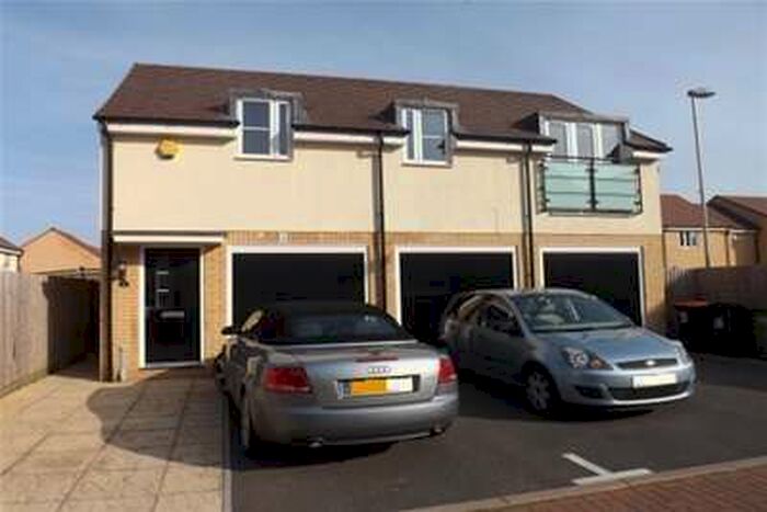 2 Bedroom Flat To Rent In Leyland Road, Dunstable, LU6