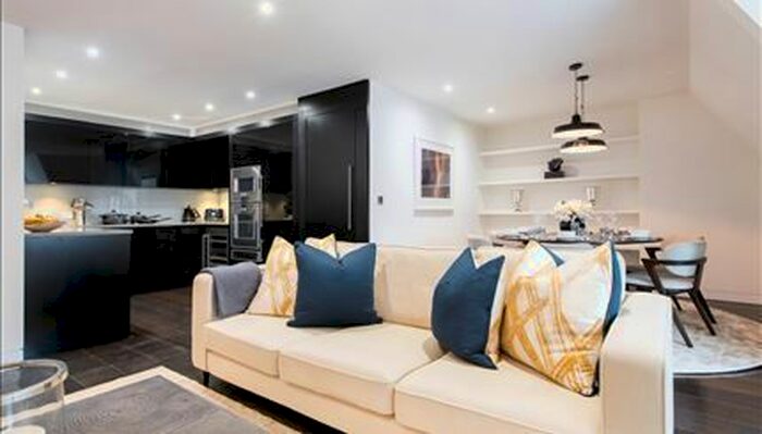 2 Bedroom Flat To Rent In Duke Street, Mayfair, London, W1K