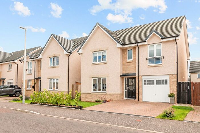 4 Bedroom Detached House For Sale In Mossend Crescent, West Calder, EH55