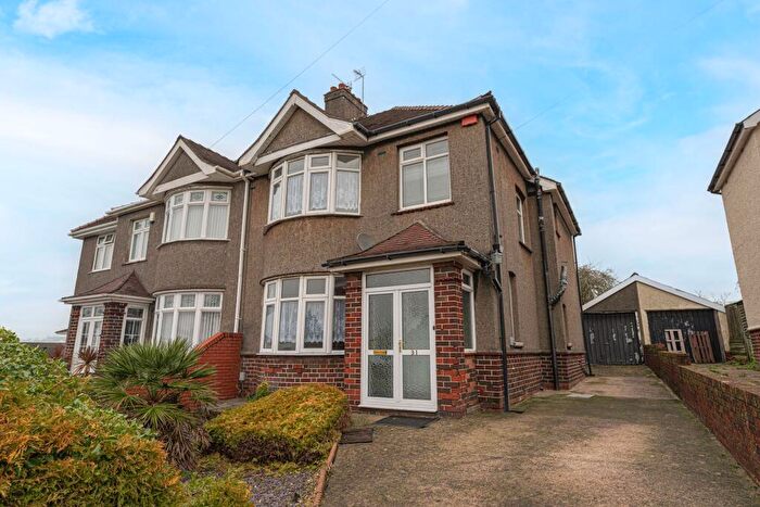 3 Bedroom Semi Detached House For Sale In Heather Road, Newport, NP19