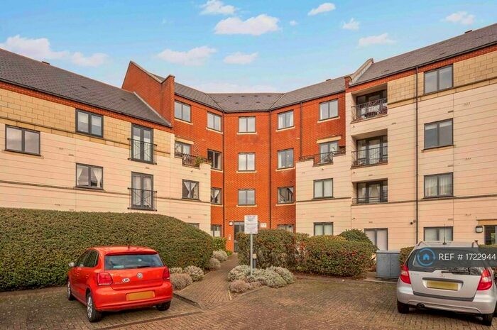 2 Bedroom Flat To Rent In Statham Court, London, N7