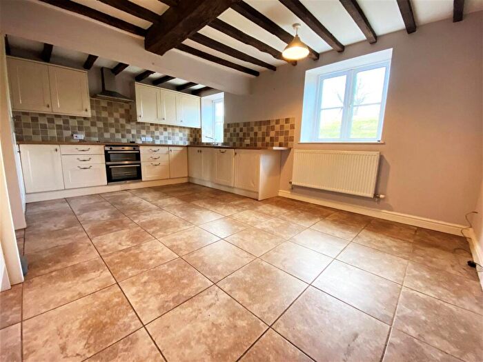 4 Bedroom Semi Detached House To Rent In , LL13