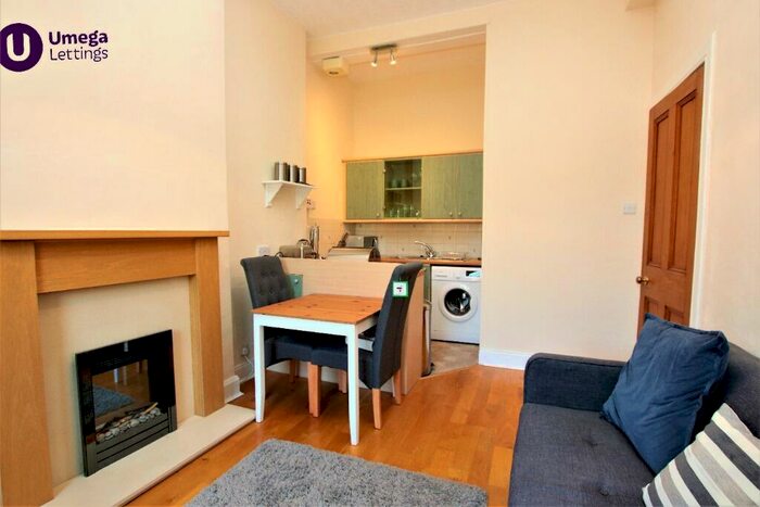 1 Bedroom Apartment To Rent In Wardlaw Street, Gorgie, Edinburgh, EH11