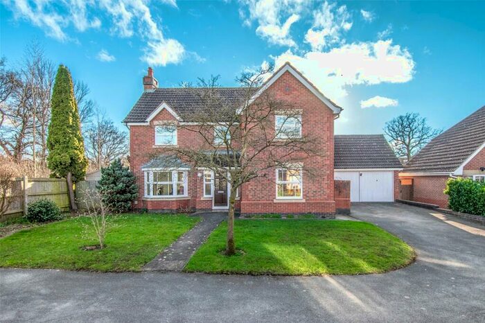 4 Bedroom Detached House For Sale In Rutherford Road, Bromsgrove, Worcestershire, B60