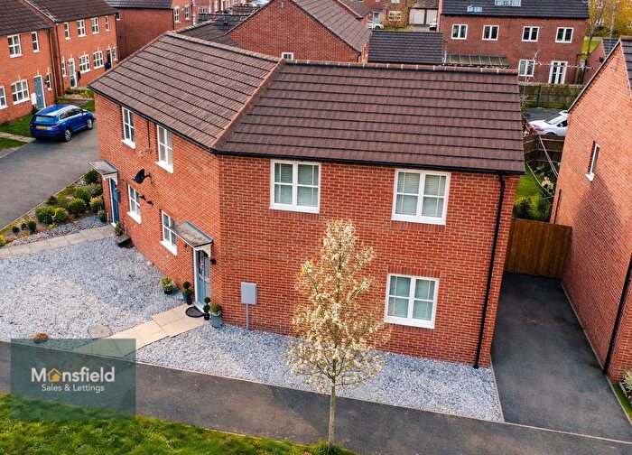 3 Bedroom Semi-Detached House For Sale In Ocean Drive, Warsop, Mansfield, NG20