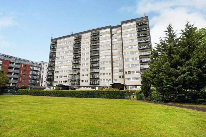 2 Bedroom Apartment For Sale In Greenwich Heights, SE18