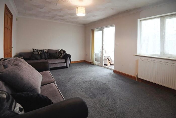 2 Bedroom Semi-Detached Bungalow For Sale In Walnut Close, Wisbech St Mary, Wisbech, PE13