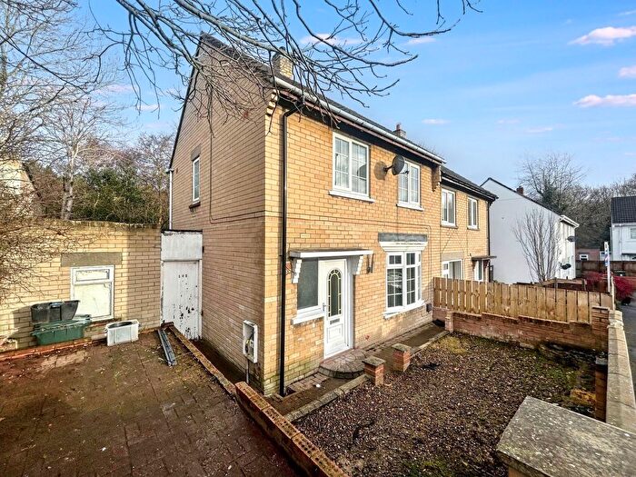 2 Bedroom Semi Detached House For Sale In Barkwood Road, Rowlands Gill, NE39