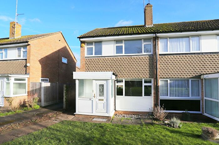 3 Bedroom End Terrace House To Rent In Chequers Walk, Waltham Abbey, EN9