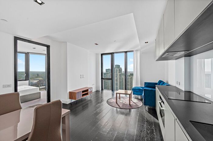 2 Bedroom Flat To Rent In Amory Tower, Marsh Wall, E14