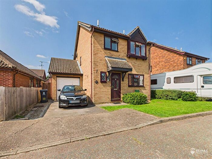 3 Bedroom Detached House For Sale In Aldon Close, Harwich, CO12