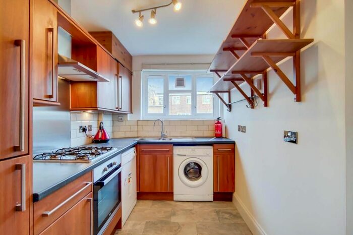 3 Bedroom Flat To Rent In Evelyn Walk, London, N1