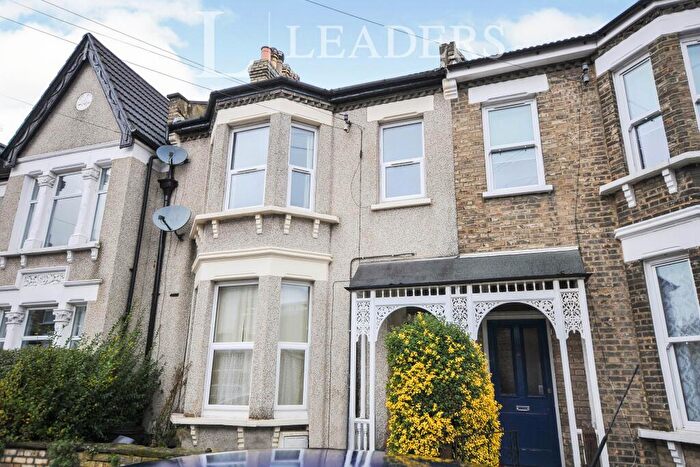 2 Bedroom Flat To Rent In First Floor Ft Glebe Road, Bromley, BR1