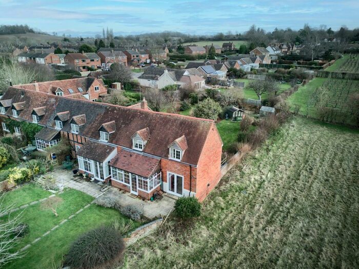 2 Bedroom End Of Terrace House For Sale In Snitterfield Road, Bearley, CV37