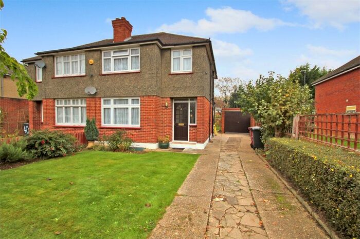 3 Bedroom Semi-Detached House To Rent In Kendal Drive, Slough, Berkshire SL2