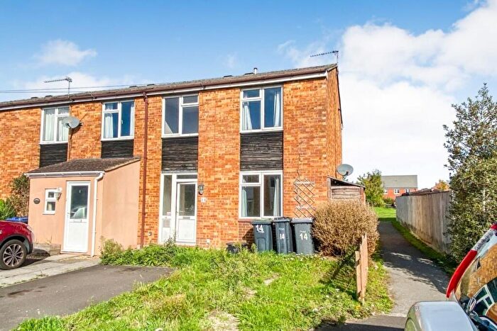 3 Bedroom End Of Terrace House For Sale In Nursteed Close, Devizes, SN10