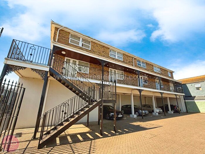 1 Bedroom Flat To Rent In London Road, Westcliff On Sea, SS0
