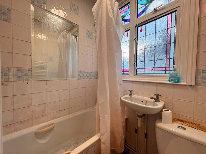 6 Bedroom Terraced House To Rent In Bellclose Road, West Drayton, UB7