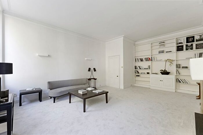 2 Bedroom Flat To Rent In Ennismore Gardens, Knightsbridge, SW7