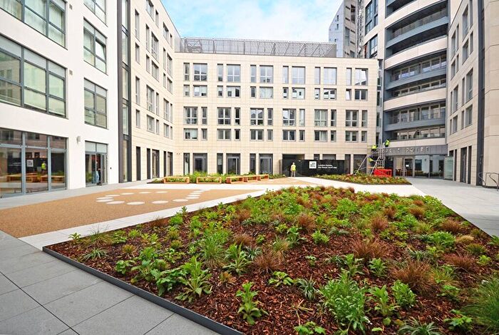 2 Bedroom Flat To Rent In Eagle Point, Old Street, London, EC1V
