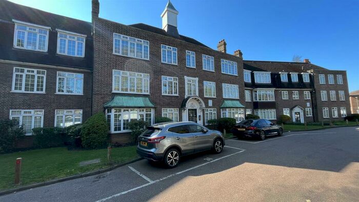 2 Bedroom Apartment To Rent In High Street, Cheam, Sutton, SM3