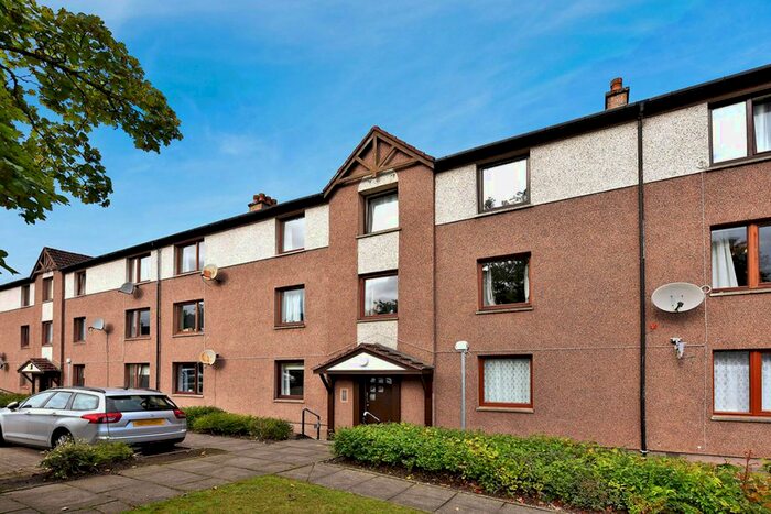 2 Bedroom Flat For Sale In Morrison Drive, Aberdeen, AB10