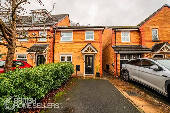 3 Bedroom End Of Terrace House For Sale In Red Cedar Close, Manchester, Greater Manchester, M9