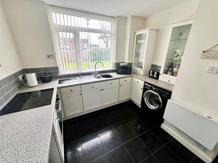 1 Bedroom Apartment For Sale In Stanley Close, Hall Green, Birmingham, B28