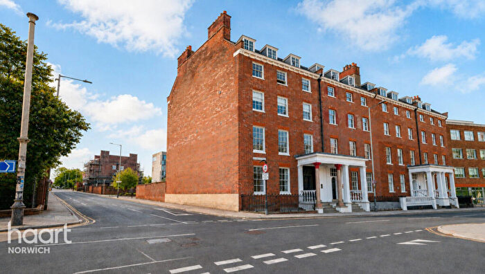 3 Bedroom Apartment For Sale In Surrey Street, Norwich, NR1