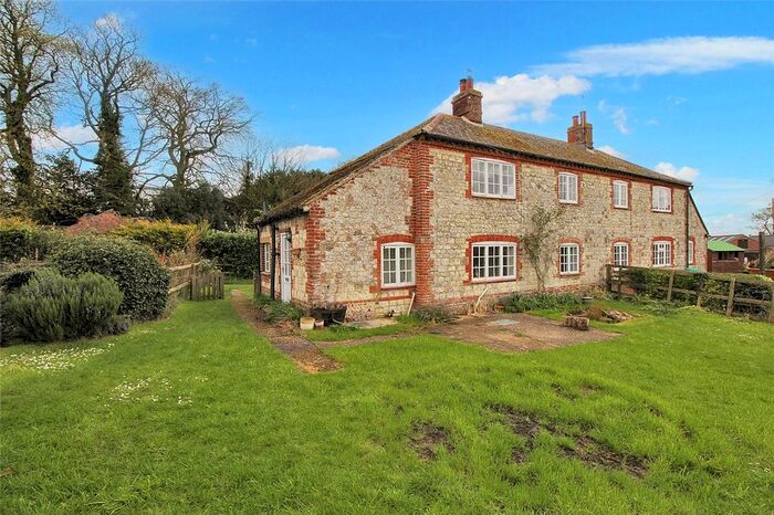 3 Bedroom Semi-Detached House To Rent In Upper Froyle, Alton, Hampshire, GU34