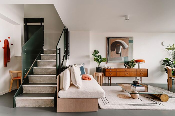 2 Bedroom Flat To Rent In Balfron Tower, St Leonards Road, London, E14