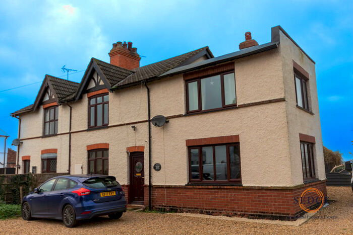 3 Bedroom Semi-Detached House For Sale In Northgate, Pinchbeck, Spalding, PE11