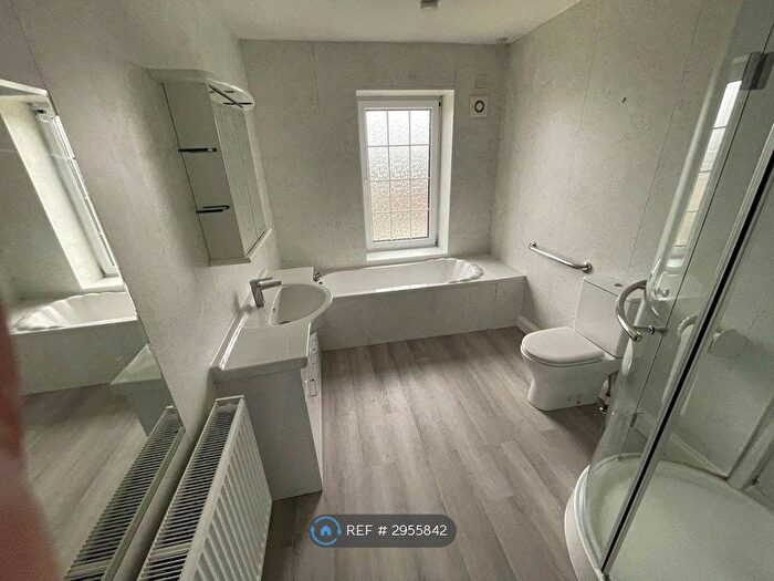 1 Bedroom Flat To Rent In High St, Cinderford, GL14